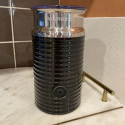 Nespresso Aerroccino 3 Milk Frother