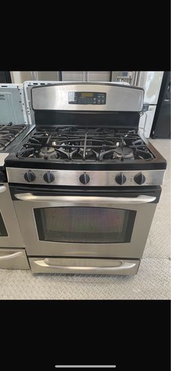 GE 30” 5-burner Black and Stainless Steel Gas Stove