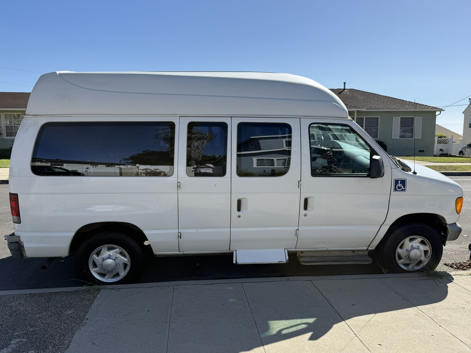 2006 Ford E-250