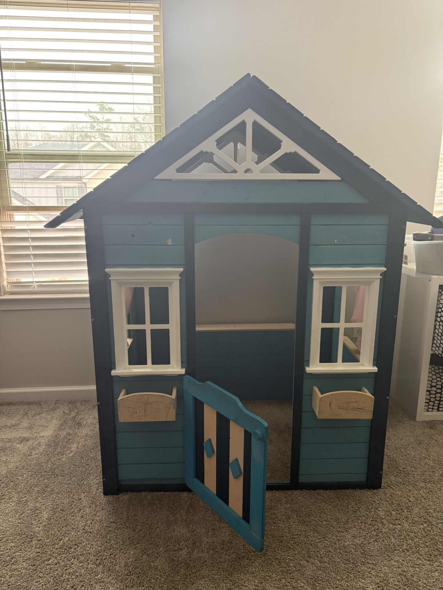 🏡💙 Child’s Blue Wooden Playhouse – Great Condition! 💙🏡