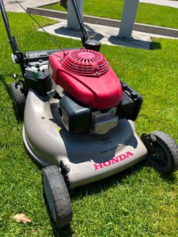 HONDA GAS 21-IN SELF PROPELLED LANW MOWER NO BAG