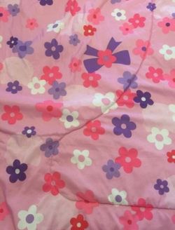 Hello kitty comforter & sheets set.