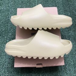 DS Adidas Yeezy Resin Slide size 10