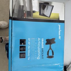 Wall Mount 22-40”