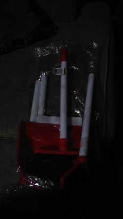 Dust pan &broom