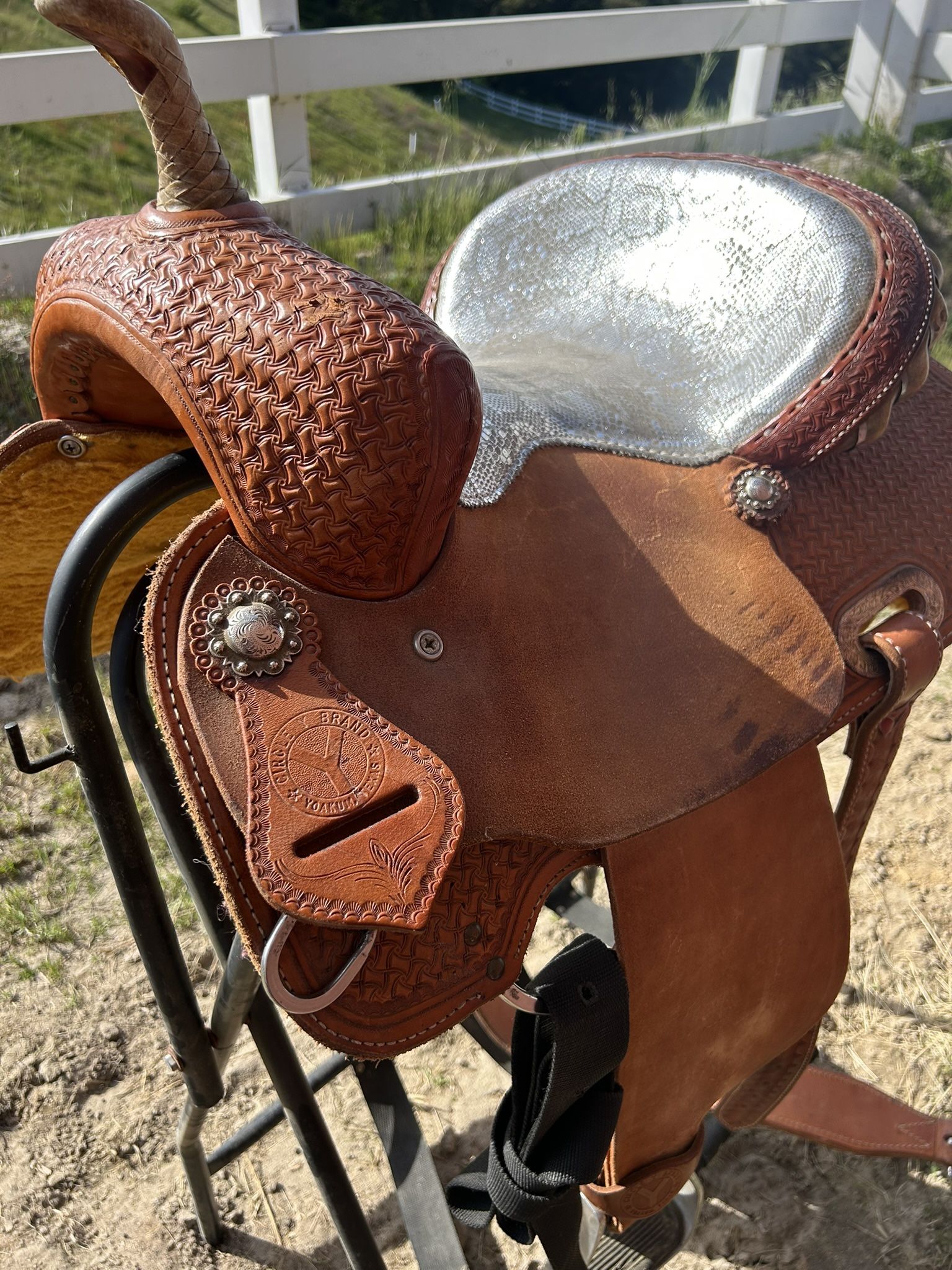 Circle Y Barrel Saddle