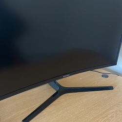 Curved 32” Samsung Monitor High Resolution 