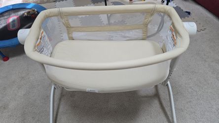 Baby Delight Bedside Bassinet