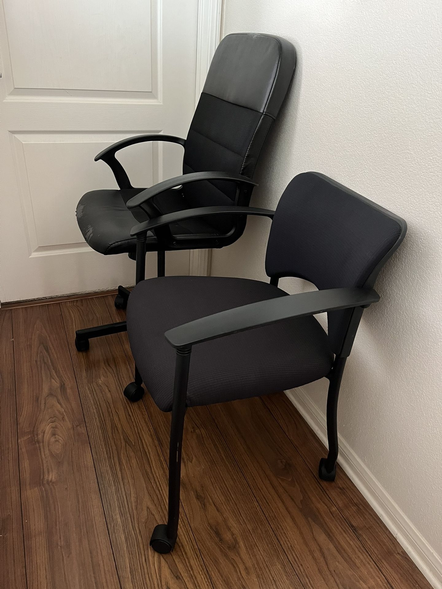 2 Black Rolling Computer Chairs