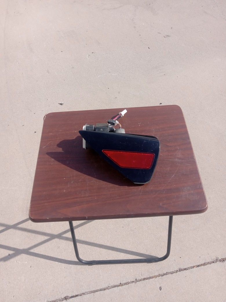 17 To 23 Tesla Model 3 And Y Charge Port Door Charging Port Cover Left ( Oem)