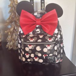 Disney Loungefly Minie backpack 🎒 
