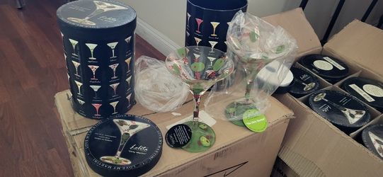 Martini g glasses 🥂 for your Super Bowl Party 