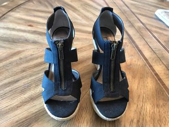 Black Moda wedge sandals