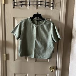 Set De Short Y Blusa Verde Olivo Marca Zesica - Size M 