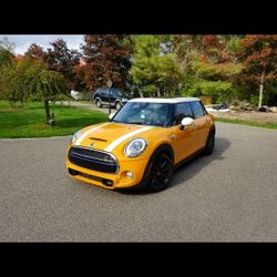 2015 mini cooper 4 door hardtop S
