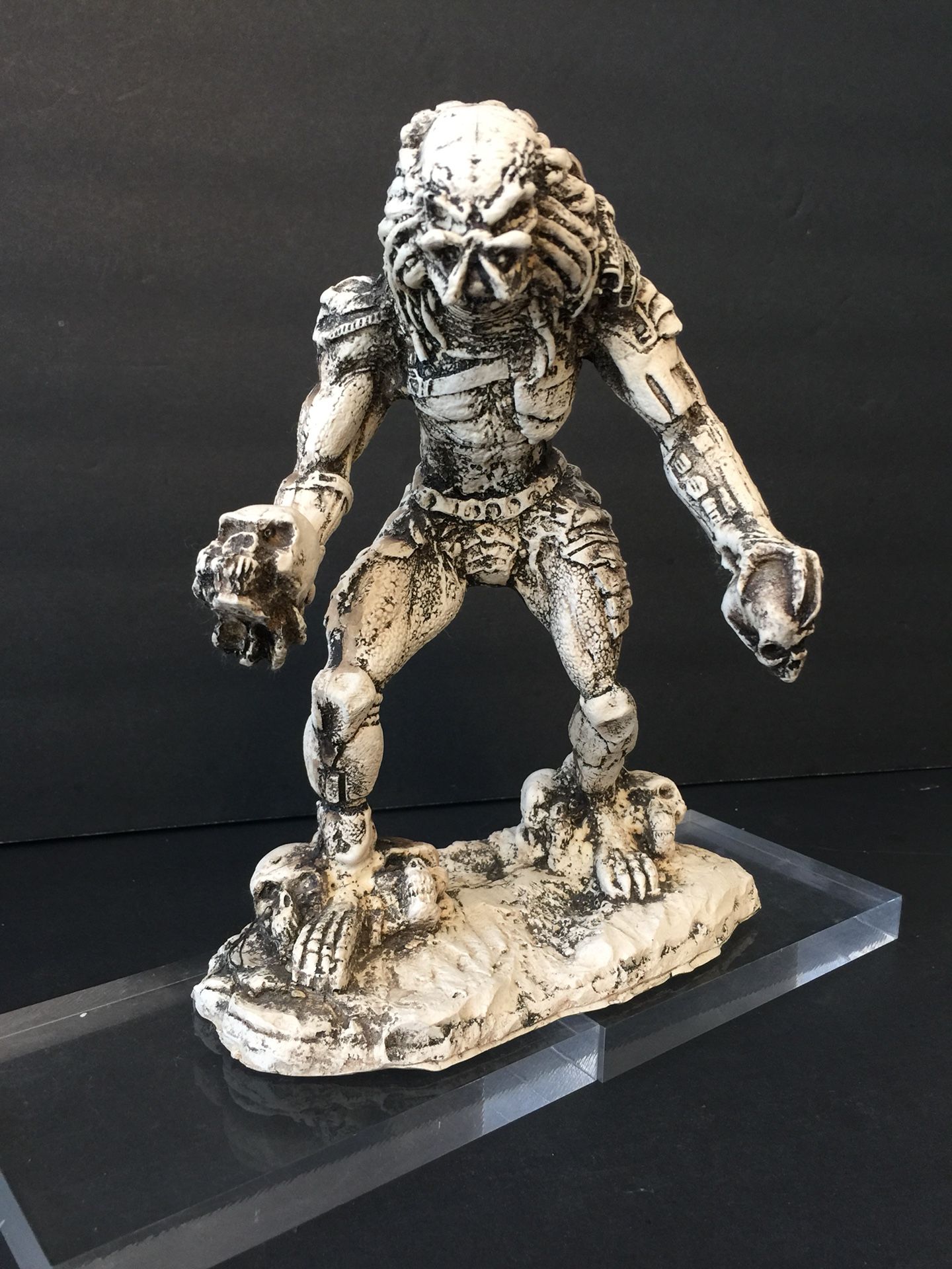 Predator Resin/fishbone Statue 10 inch Tall “Rare”
