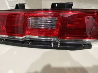 2014-2015 Camaro Tail Light (Right Passenger; Fits 3.6L V6)