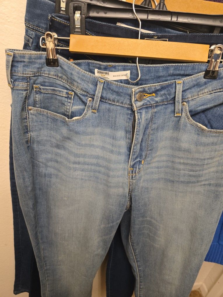 Levi's Signature Jeans/Capri Boyfriend Style