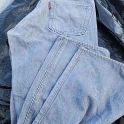 Levis 501 BUTTONFLY 34/30 $30 takes them