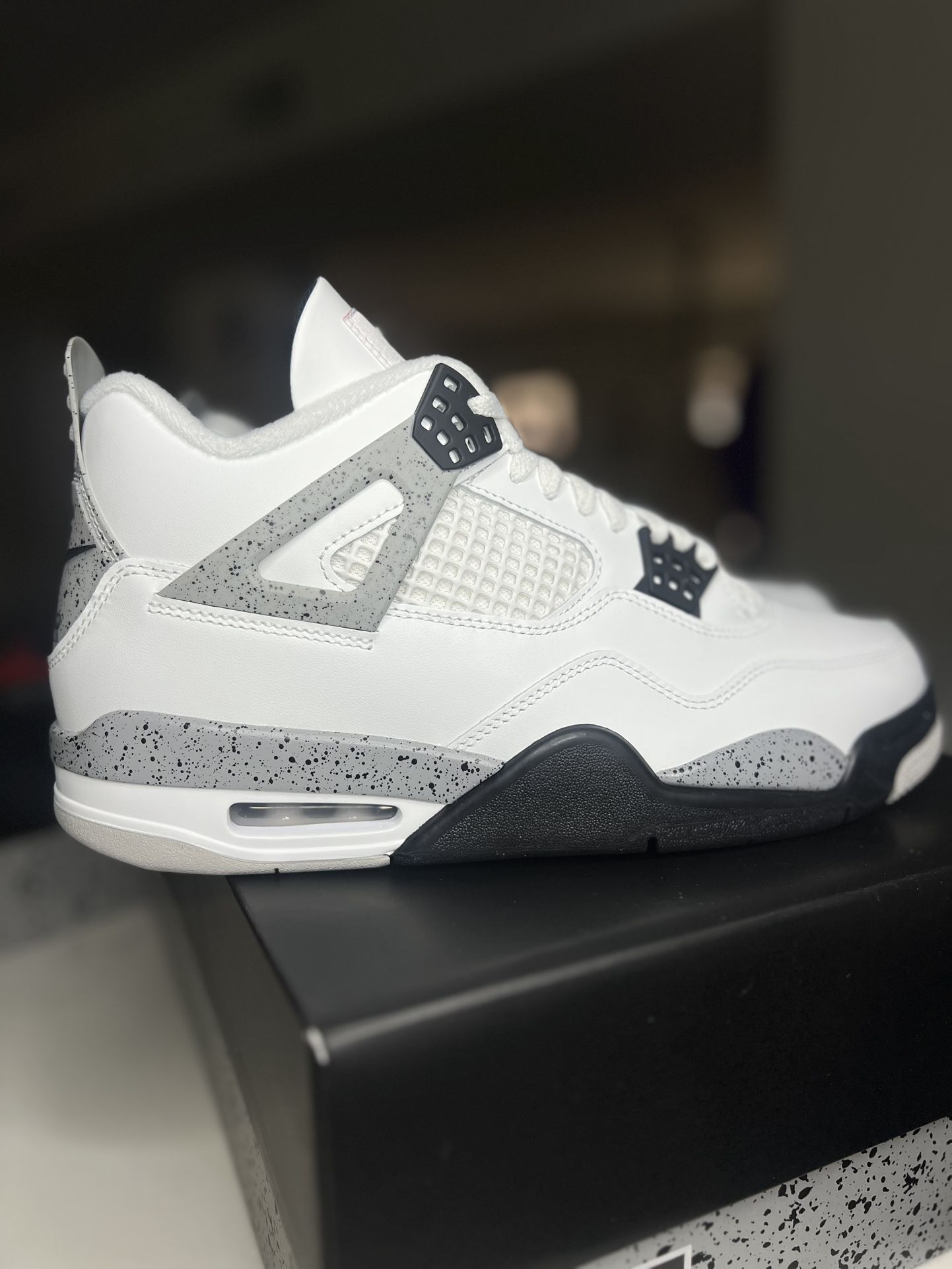 Jordan 4 White Cement