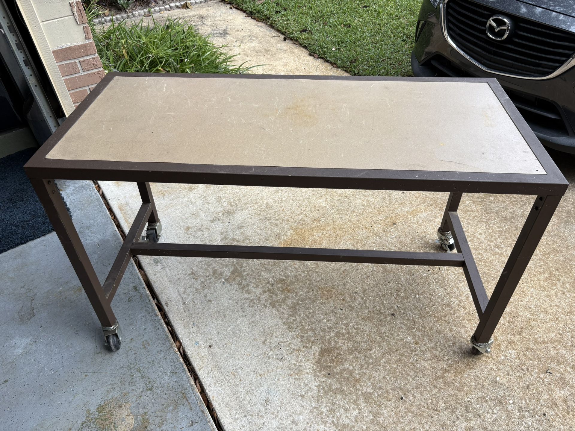 Metal desk table on wheels