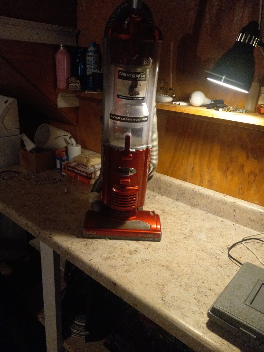 Good Vacuum Like New Condition Cost 295.00 New