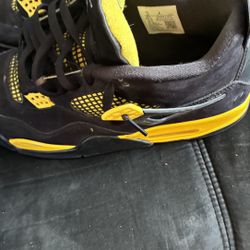 Black And Yellow Thunder 4s