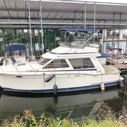 1988 TollyCraft Cabin Cruiser with Fly Bridge 