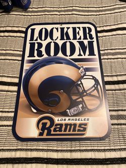 Rams sign