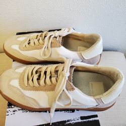 Name brand Shoes - Size 8