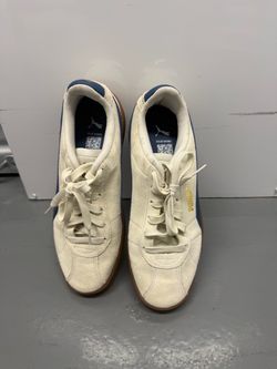 PUMA Women's Suede Sneakers White Blue Gum Sole Size 8.5