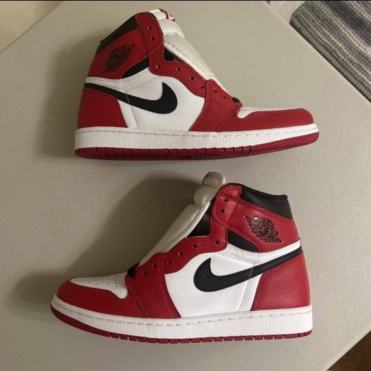 Air Jordan 1 Retro High OG Chicago (2015) β
οΈ Size 9.5 Men's π DS, Brand New π―% Authentic ππΌ Guaranteed πΈοΈ Nike AJ 1 Iπ₯π₯
