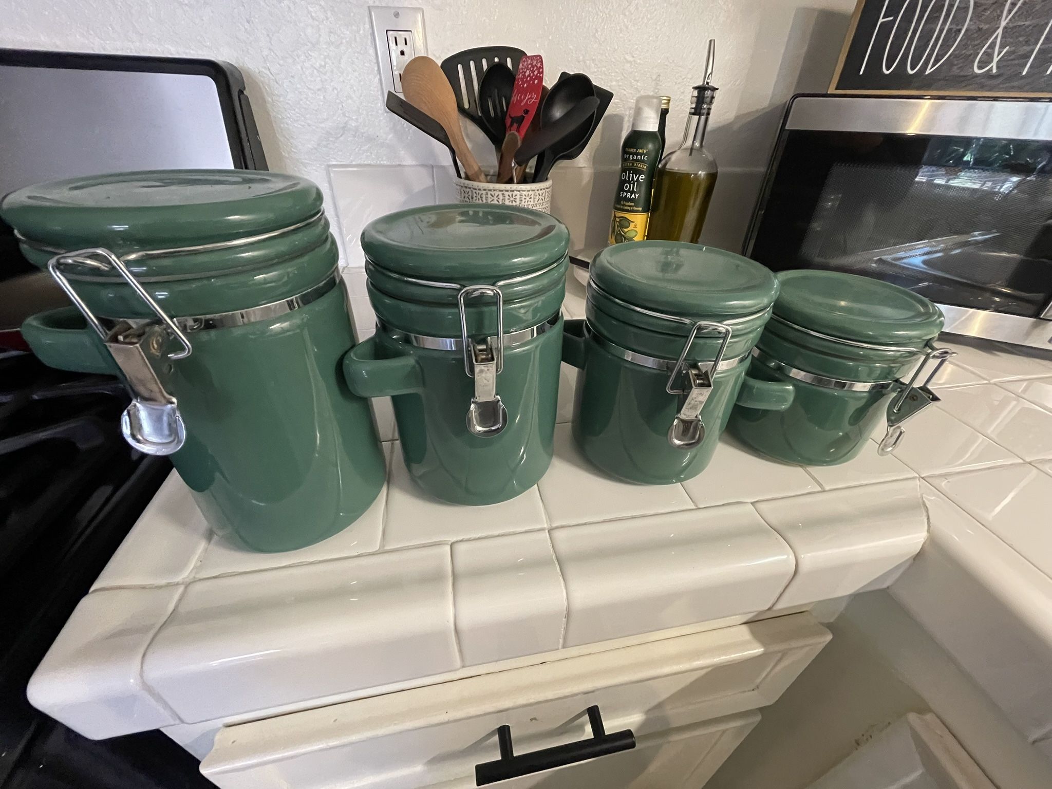 Storage Canisters 