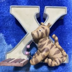 Vintage Classic Disney Winnie the Pooh Michel & Company Ceramic Letter X