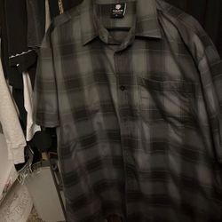 Yago button up XL