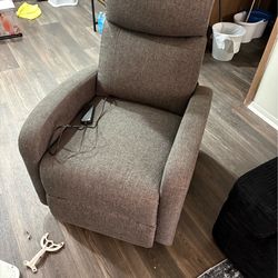 Recliner massage chair