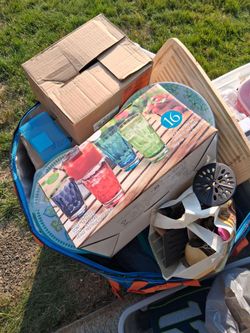 FREE kitchen items!! Like new!!