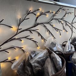 Willow Vine Light Decor (NEW)