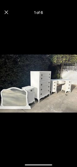 Antique Furniture Set
