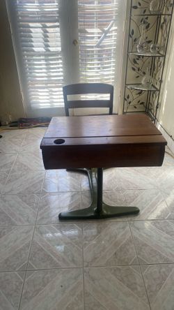 Long Beach School , Desck 40 S 