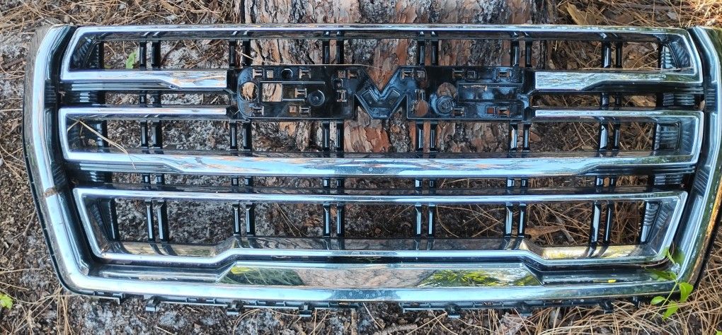 2024 GMC Front Grill Brand New