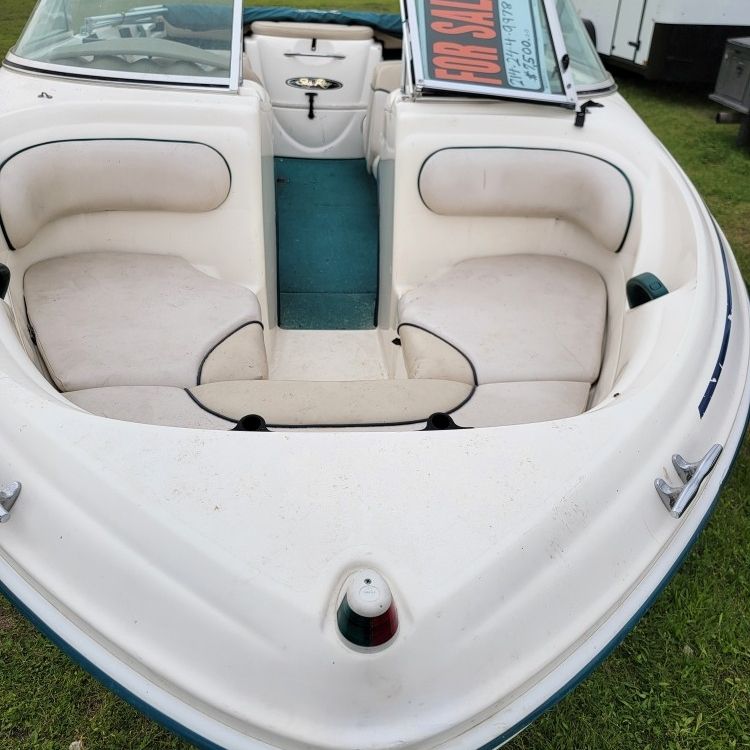 1998 SEARAY 180 Boat 