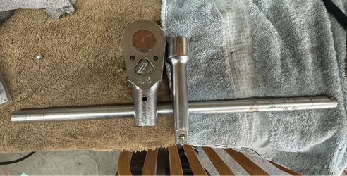 Snap-on Par-X 3/4 ratchet with extension and sockets