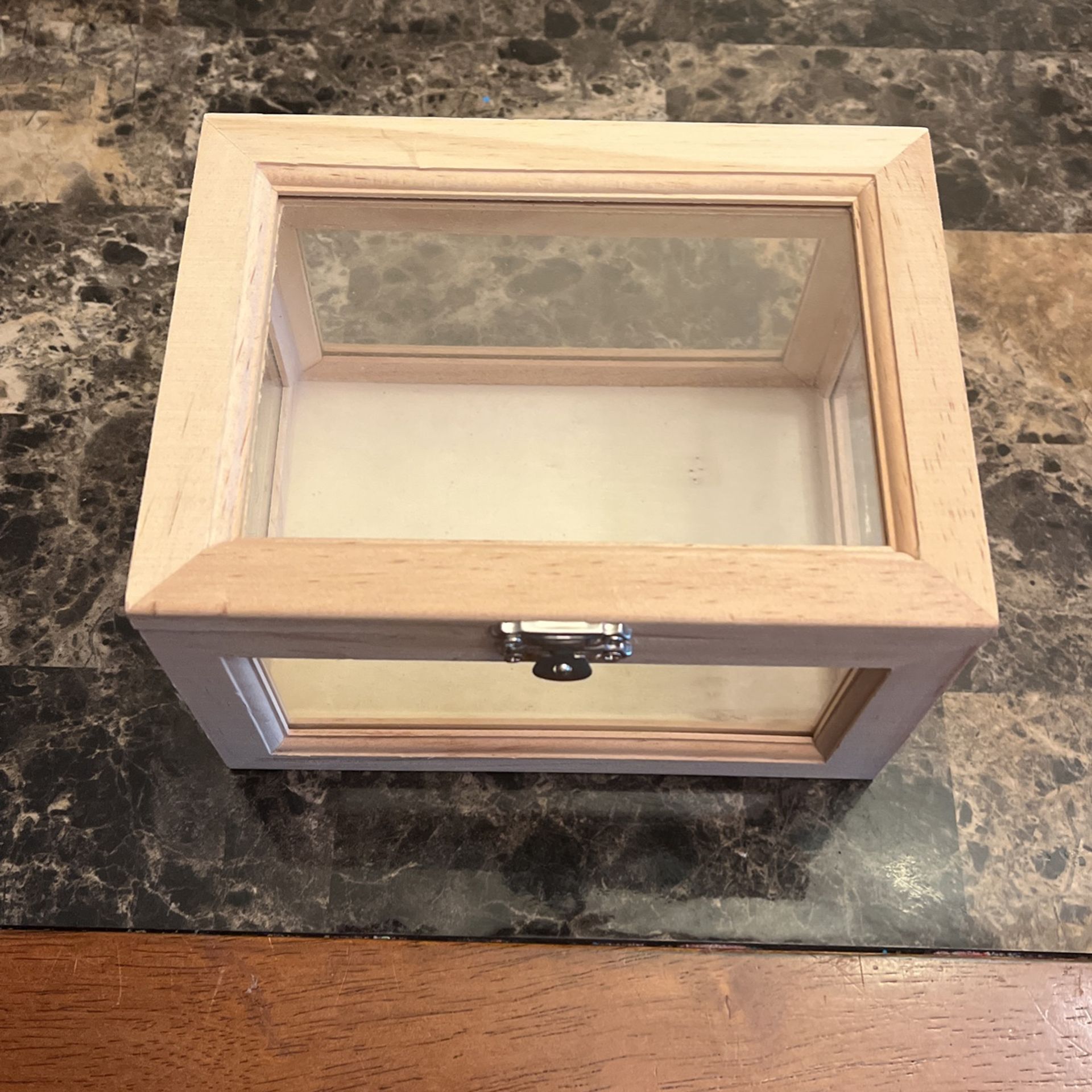 Shadowbox