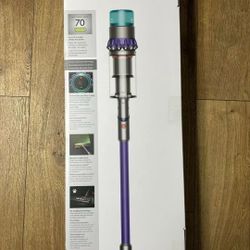 Dyson Gen5Detect cordless vacuum with 7 accessories