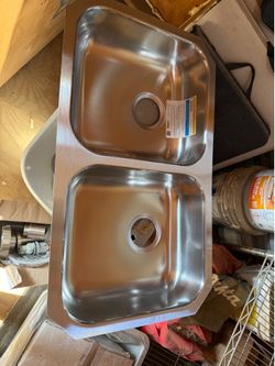 Moen 1800 Series Kitchen Sink GS18215B