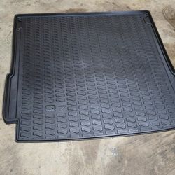 Audi Q7 All-Weather Cargo Mat