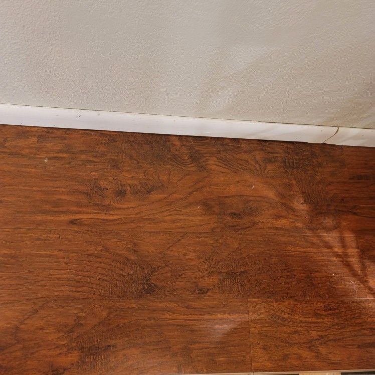 Used Laminate Flooring for Sale in Sacramento, CA - OfferUp