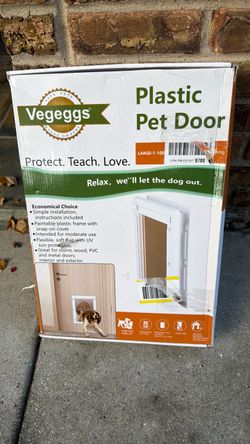 Vegeggs Large Plastic Pet Door