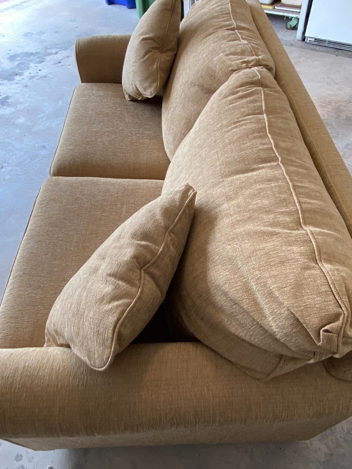 Lazy boy sofa bed with slumber air mattress system for Sale in Fort